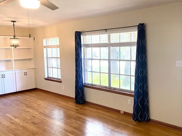 407 S Section St #B, Fairhope, AL 36532