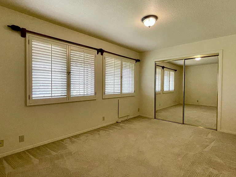 585 Bluerock Dr — Photo 14