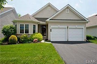 1st image of 126 Glenmoor Cir