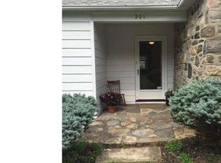 201 Cherrywood Ln, Media, PA 19063