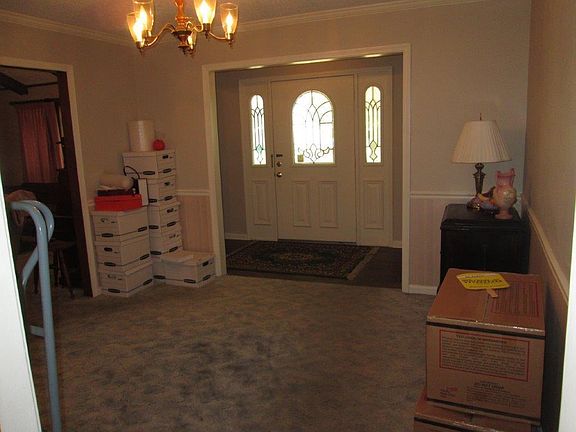 4th image of 105 Gregory Dr