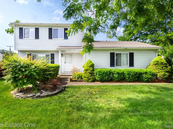 13912 Clinton River Rd, Sterling Heights, MI 48313