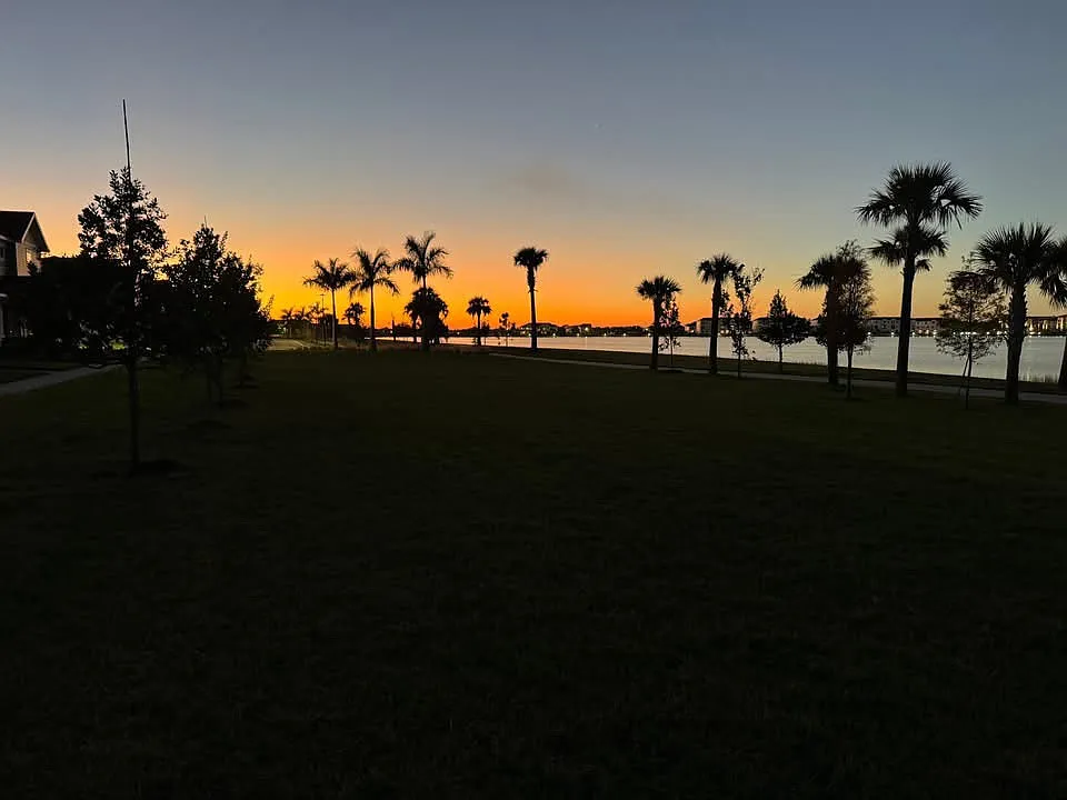 3 bed, 2.5 bath, 1706 sqft, $3,900 — Photo 4