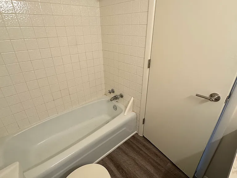 429 N Gilbert St — Photo 17