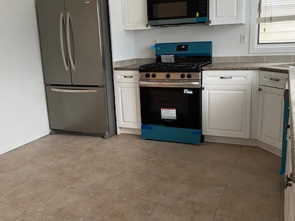 233 Myrtle Avenue image 14 of 34