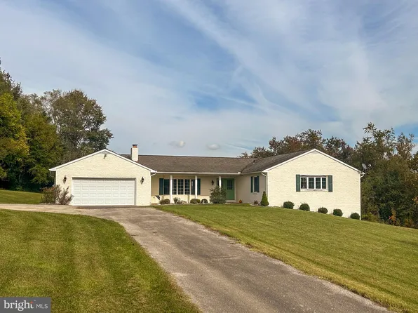 551 Ridge Rd, Fawn Grove, PA 17321