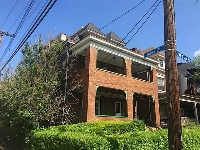 2nd image of 701 N Saint Clair St