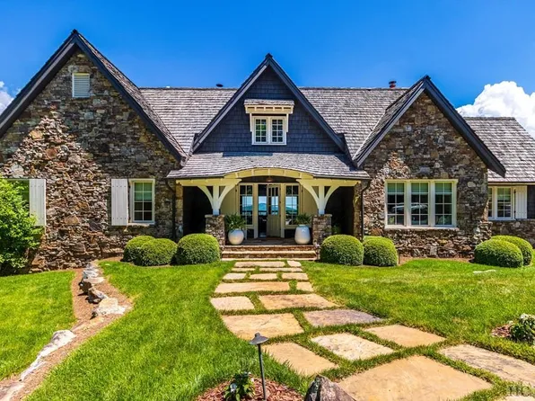 650 Courthouse Terrace Drive, Cashiers, NC 28717