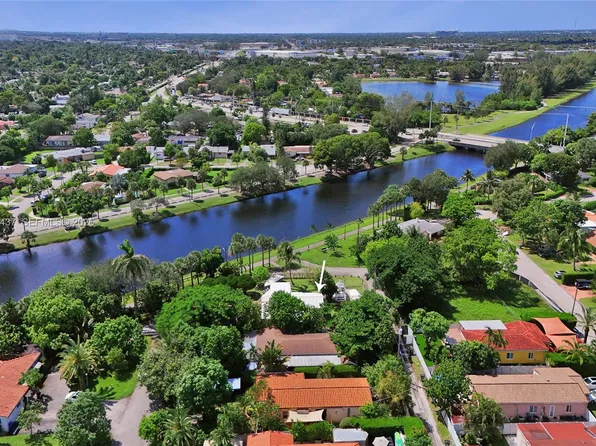 1101 NE 182nd St, North Miami Beach, FL 33162