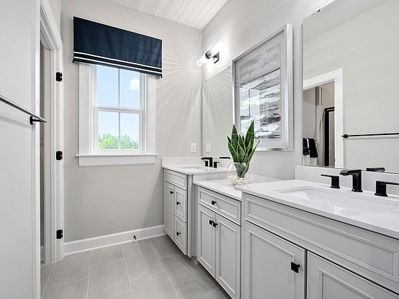 Serenade E w Finished Basement