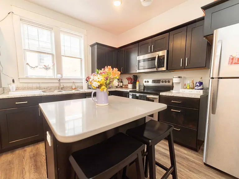 223 N Morton St — Photo 11