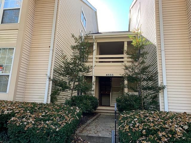 1st image of 4555A Interlachen Ct