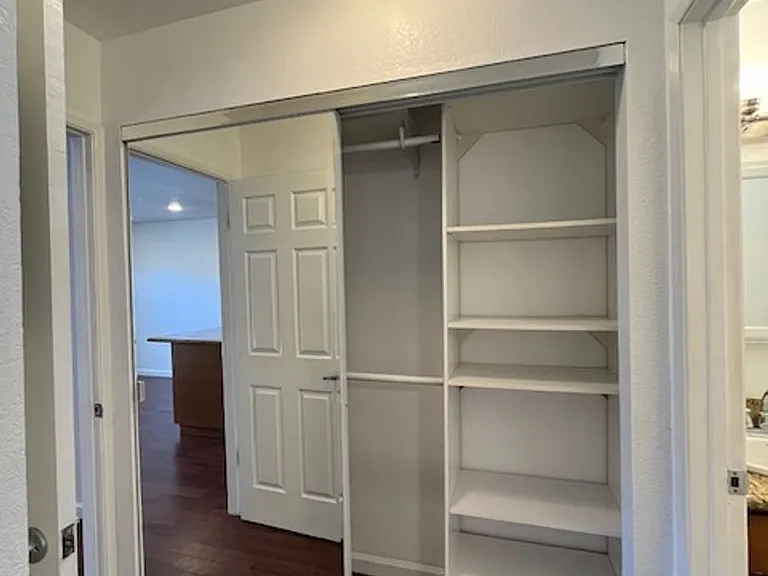 320 W Canon Perdido St #6 — Photo 4