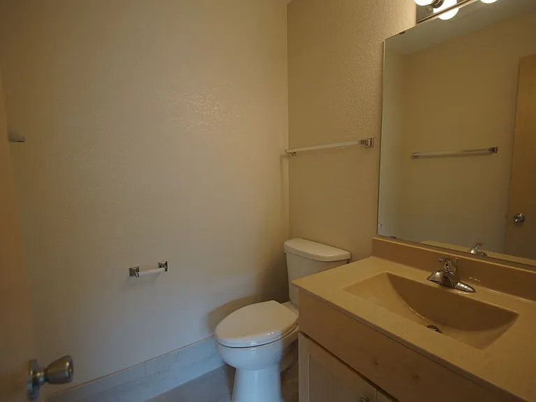 Larpenteur Estates Apartments — Photo 115