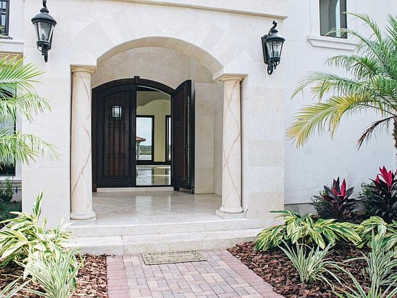 5th image of 1249 Delfino Dr