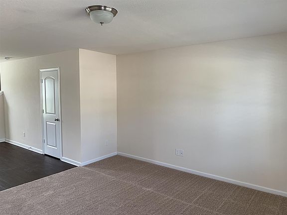 3rd image of 3409 Pitchers Ln