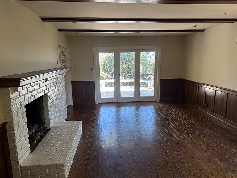 1204 Laurel Hill Dr — Photo 8