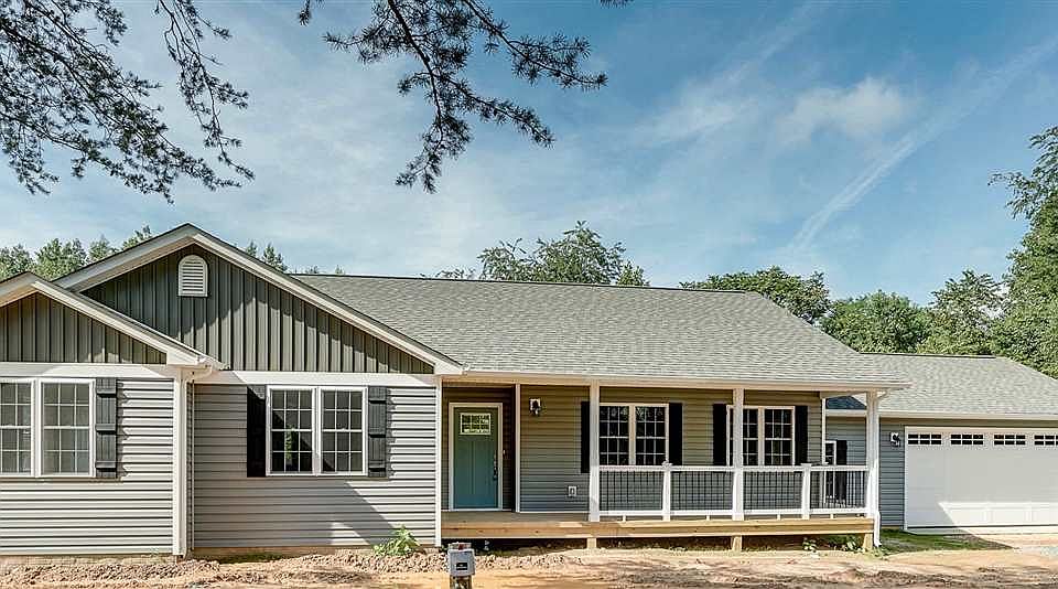 1st image of 49 Lake Forest Dr