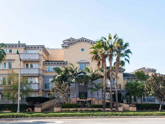 4th image of 7101 Playa Vista Dr APT 106