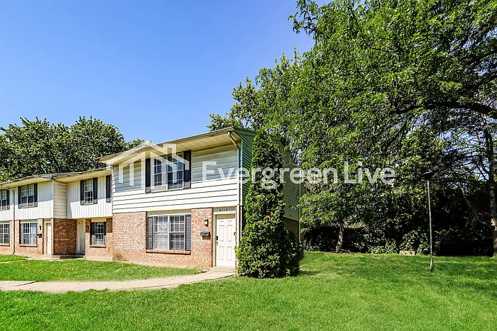 8113 Mount Aetna St — Photo 2