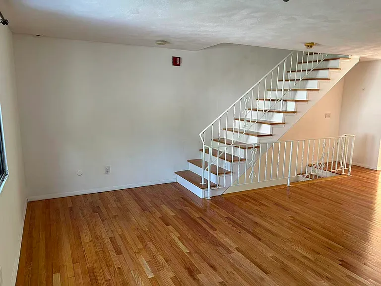 39 Pebble Pl — Photo 31