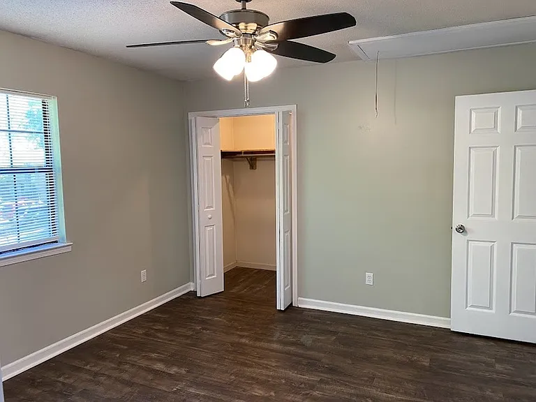 448 Oakland Rd #1 — Photo 10