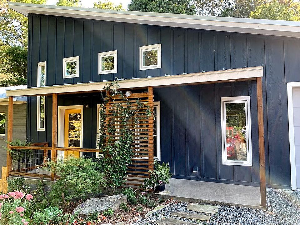 Front porch from driveway