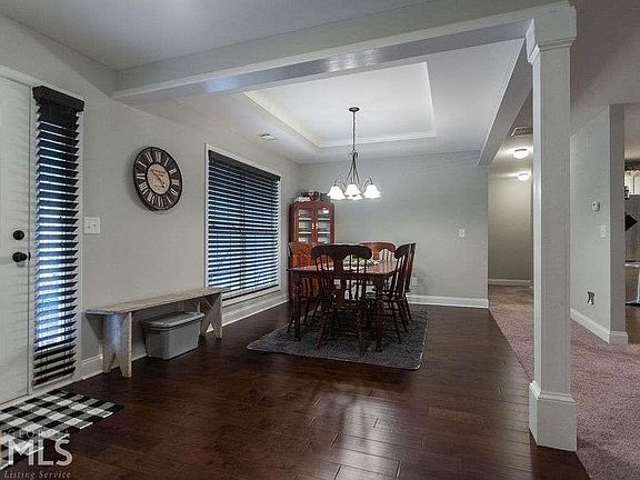 5th image of 388 Belmont Park Dr