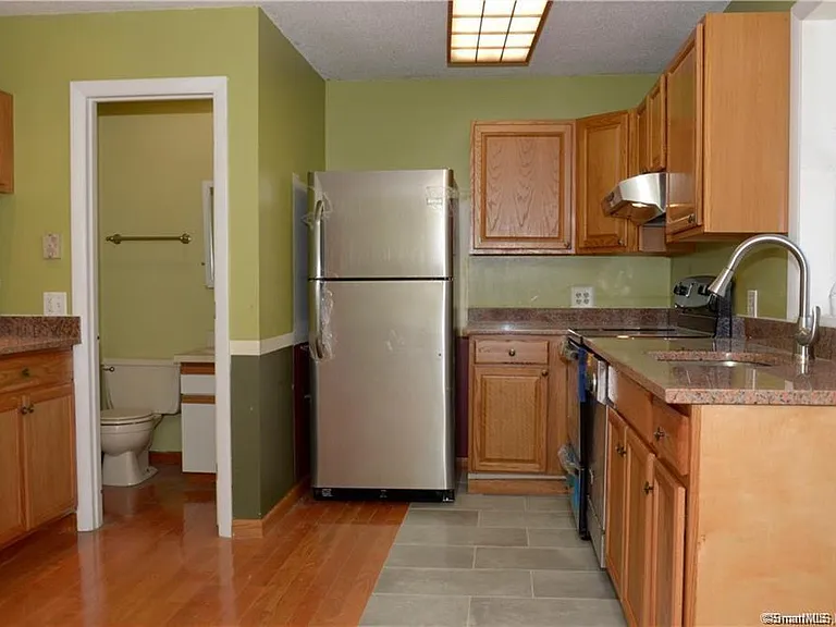 223 Flanders Rd #8 — Photo 4
