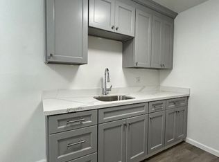 Beautiful Larger Two Bedroom in a quiet area, close to parks and transportation, Alameda, CA 94501