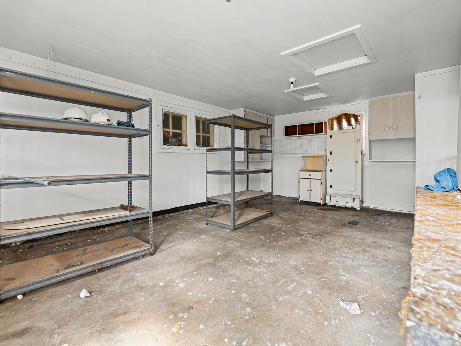 2 bed, 720 sqft, $1,100 — Photo 2