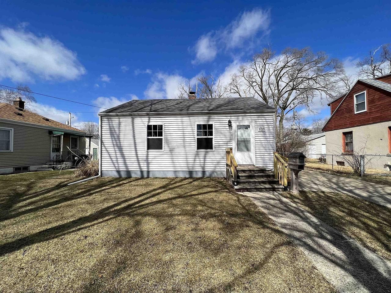 1725 Summit Ave, Beloit, WI 53511 | Zillow