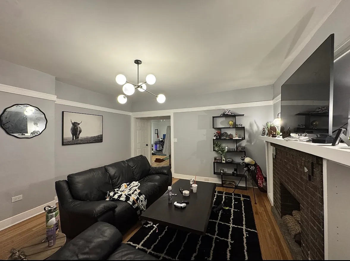 2 bed, 850 sqft, $1,750 — Photo 2