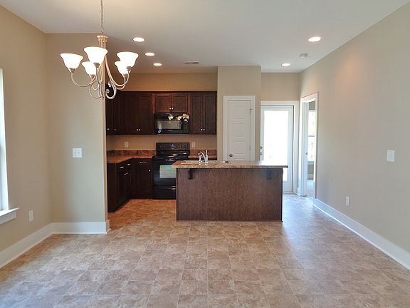 5th image of 815 Kent Dr