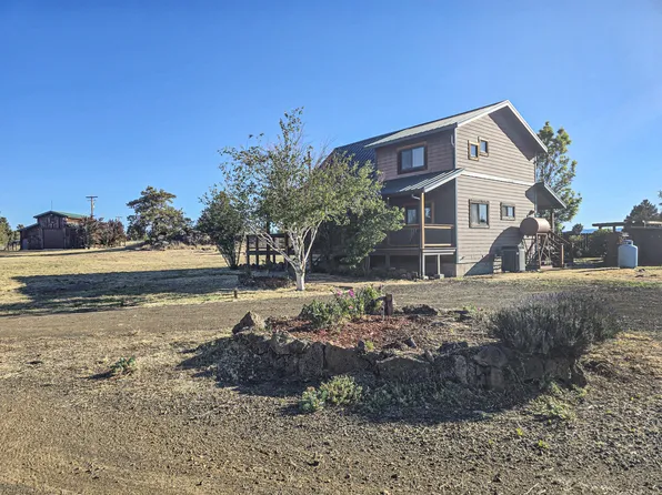 6915 Frontier Dr, Montague, CA 96064