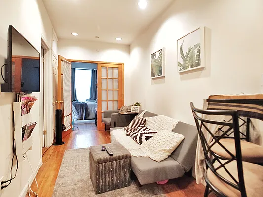 Rented by Union Square Property Management | media 31