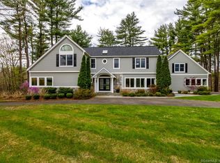11 Hop Holw, Simsbury, CT 06070