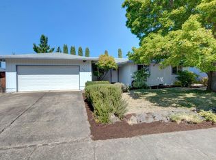 637 Palo Verde Way, Central Pt, OR 97502