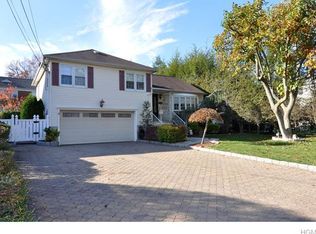 5 Carrie Pl, Eastchester, NY 10709