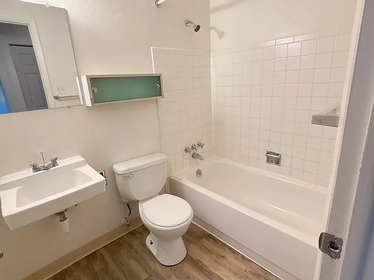 3611 E San Miguel St — Photo 8
