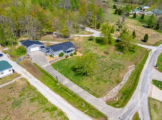 300 Lake View Ln, Mc Daniels, KY 40152