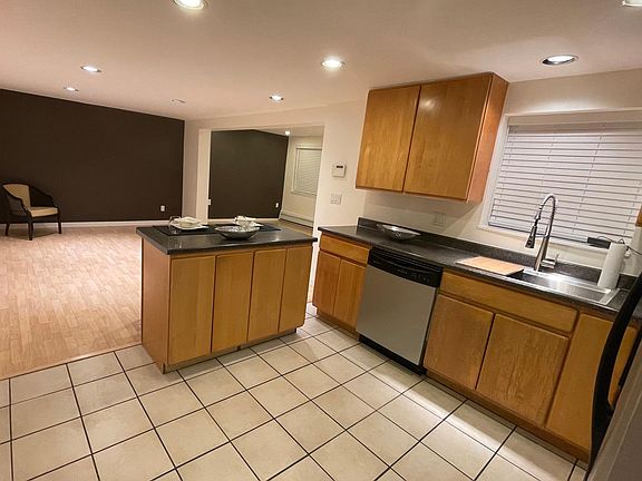 4th image of 14003 105th Ave NE #B