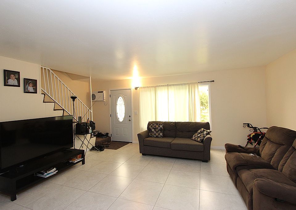 Large Living Room, New Floor