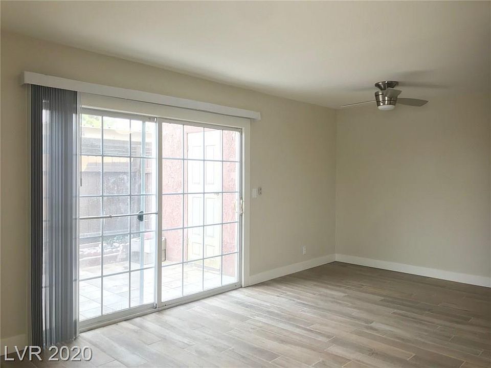1st image of 3445 Villa Knolls South Dr