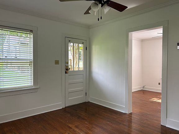 4th image of 203 1/2 E Gillespie St
