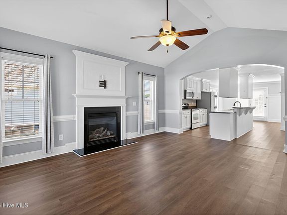 5th image of 4107 Nantucket Drive NW