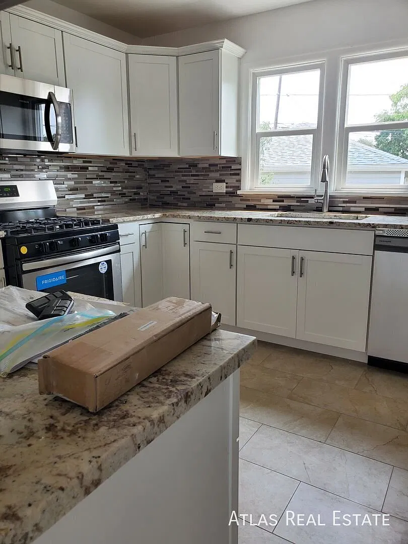 Coming Soon! Updated 4bd/2ba Edgewater Home Near Sloan's Lake — Photo 4