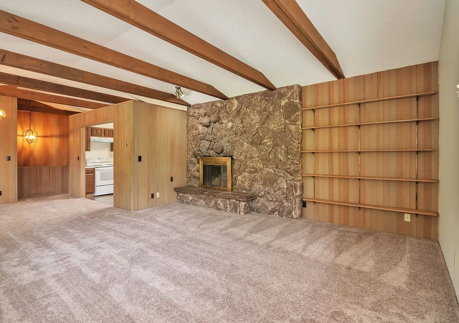 Magnolia Mid Century Modern parklike setting home for rent — Photo 3