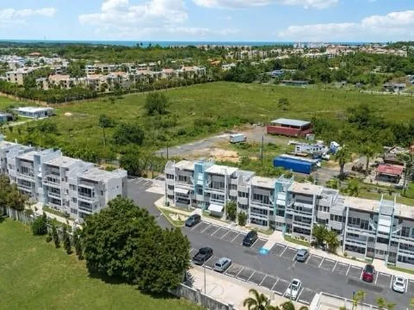 1203 GOLDEN VILLAS, VEGA ALTA, PR 00692