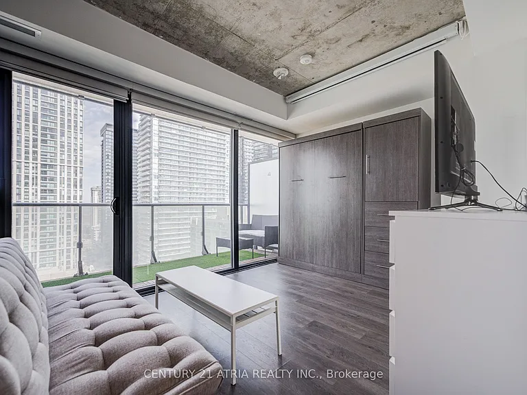 161 Roehampton Ave #1804 — Photo 6